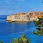 Royal - Old Town *