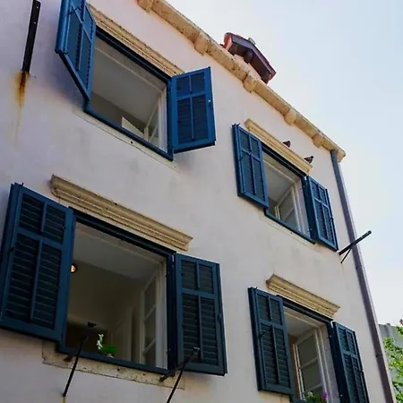 Royal - Old Town Apartmán *