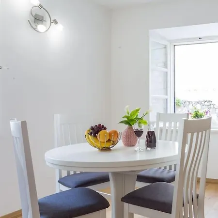 Apartment Royal - Old Town *